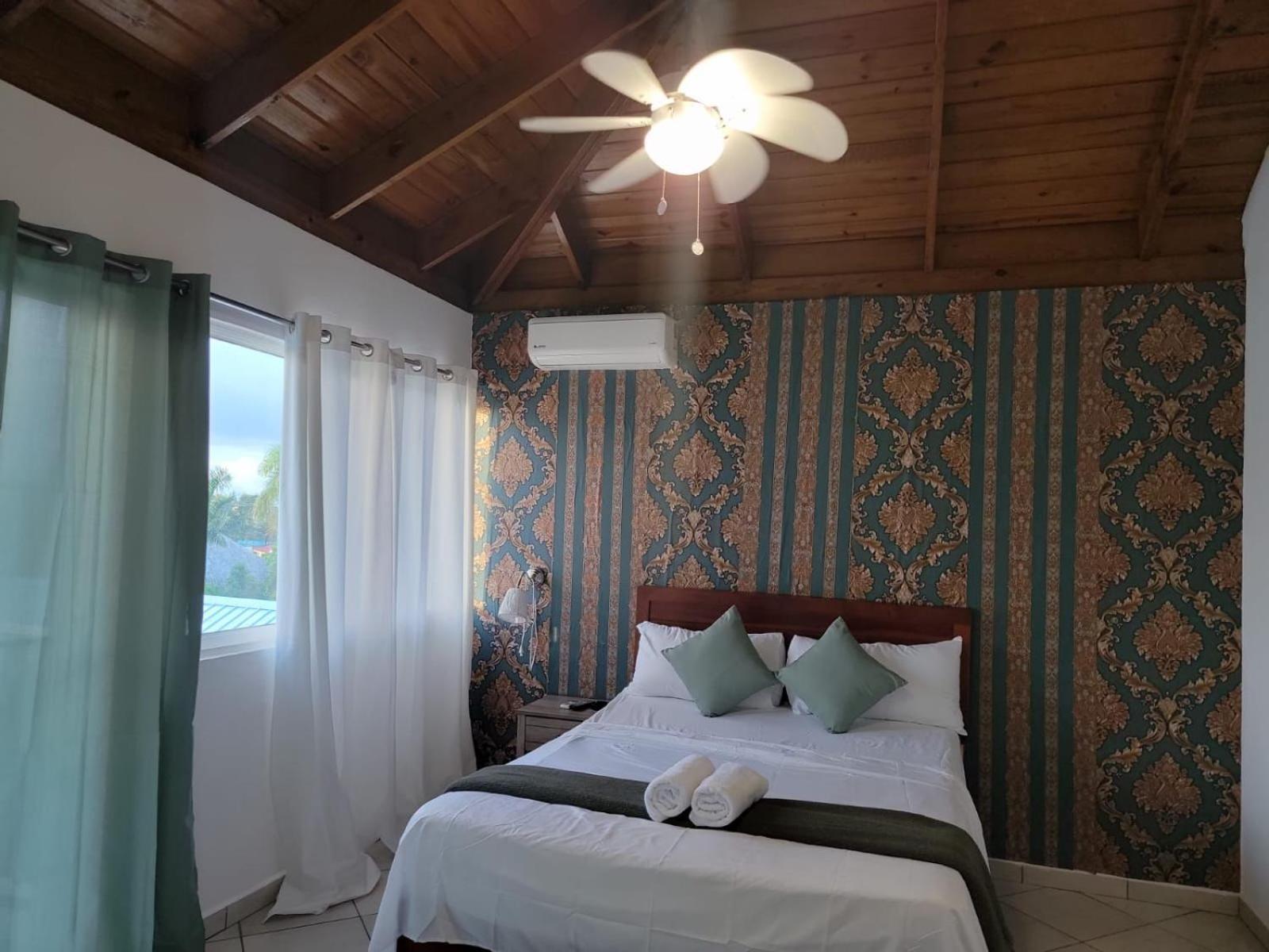 Hotel Sea Breeze Сосуа Екстер'єр фото